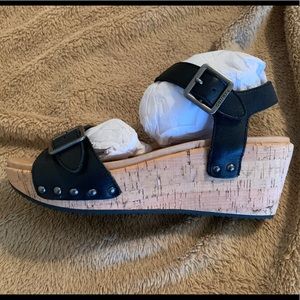 Black Aetrex Wedges Size 7 Brand New